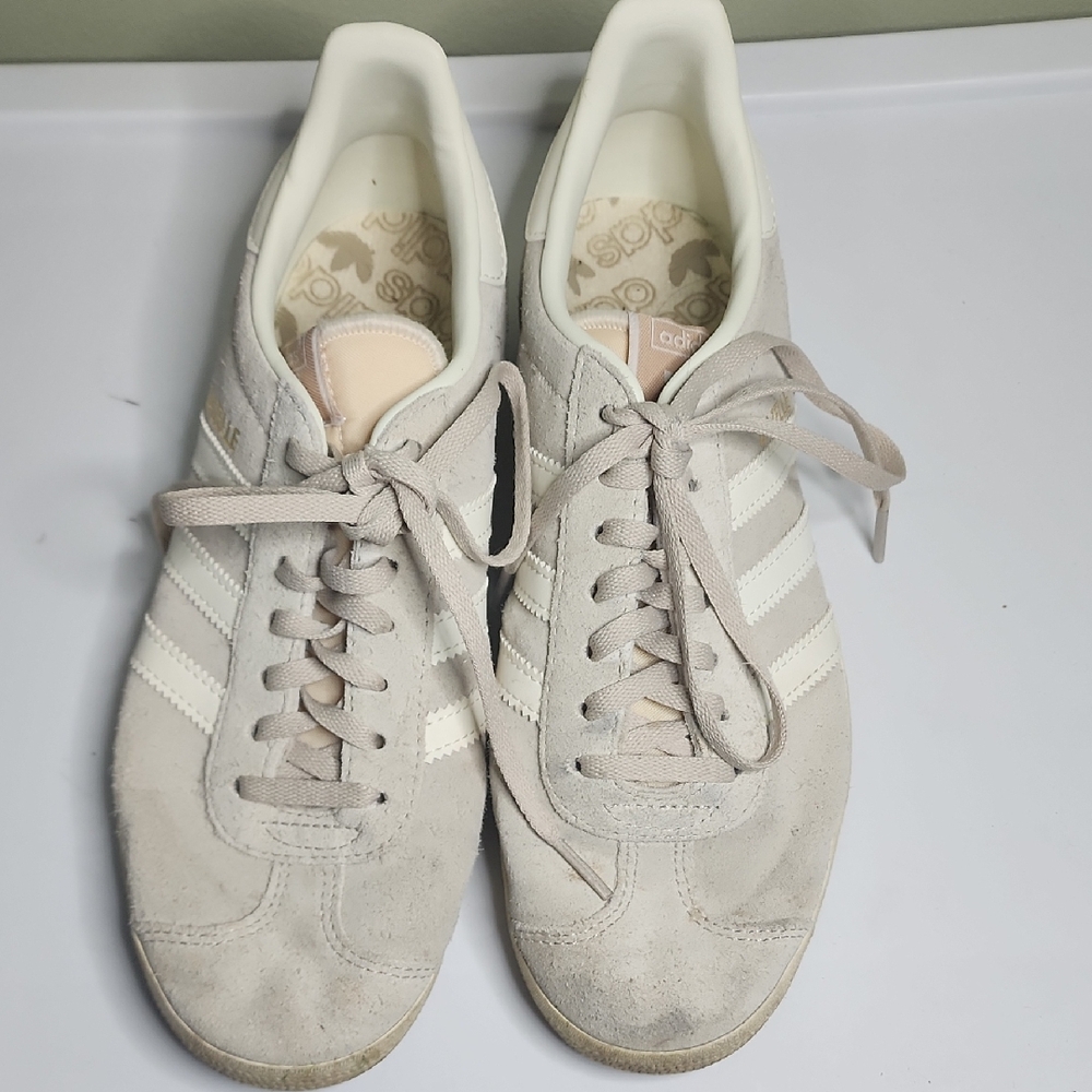 Adidas Men's Beige and White Sneakers